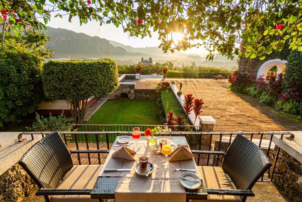 Posada Del Tepozteco - Hotel & Gallery Тепостлан Экстерьер фото